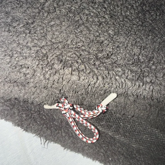 COZY Unisex FILA Sherpa quarter zip - Picture 5 of 5